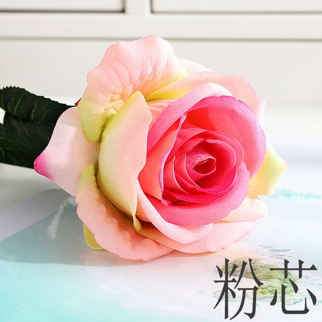 Simulation single flannel rose
