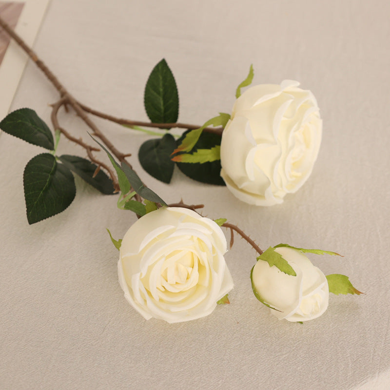 Simulated three-headed imperial rose
