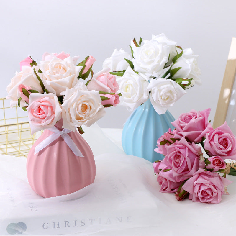 10-head hand-feeling simulated roses tied together, moisturizing and adhesive roses for brides to hold