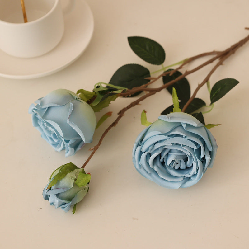 Simulated three-headed imperial rose
