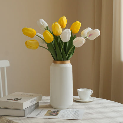 Simulation single Austin tulip bouquet